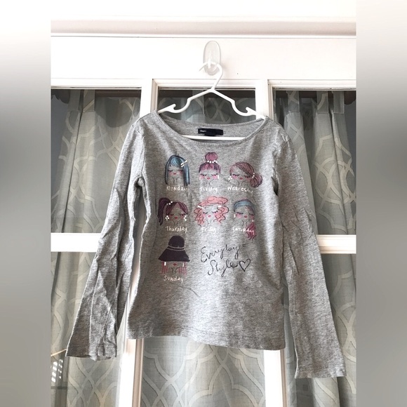 Gap Kids size 6 - 7 long sleeve heather gray cotton tee w/ fashion days of week - Picture 1 of 5